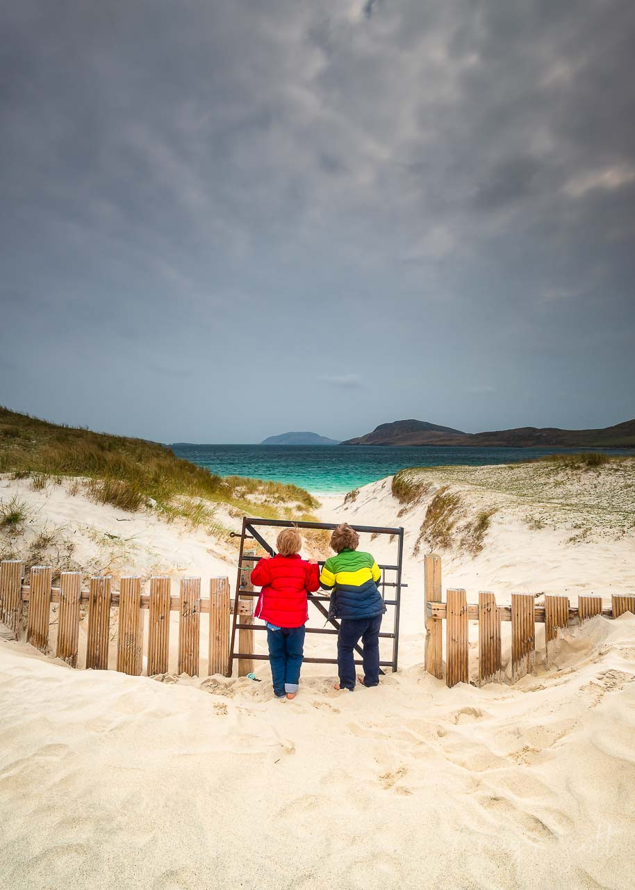 Family photoshoot on the beach with Edinburgh based Craig Scott Photographer